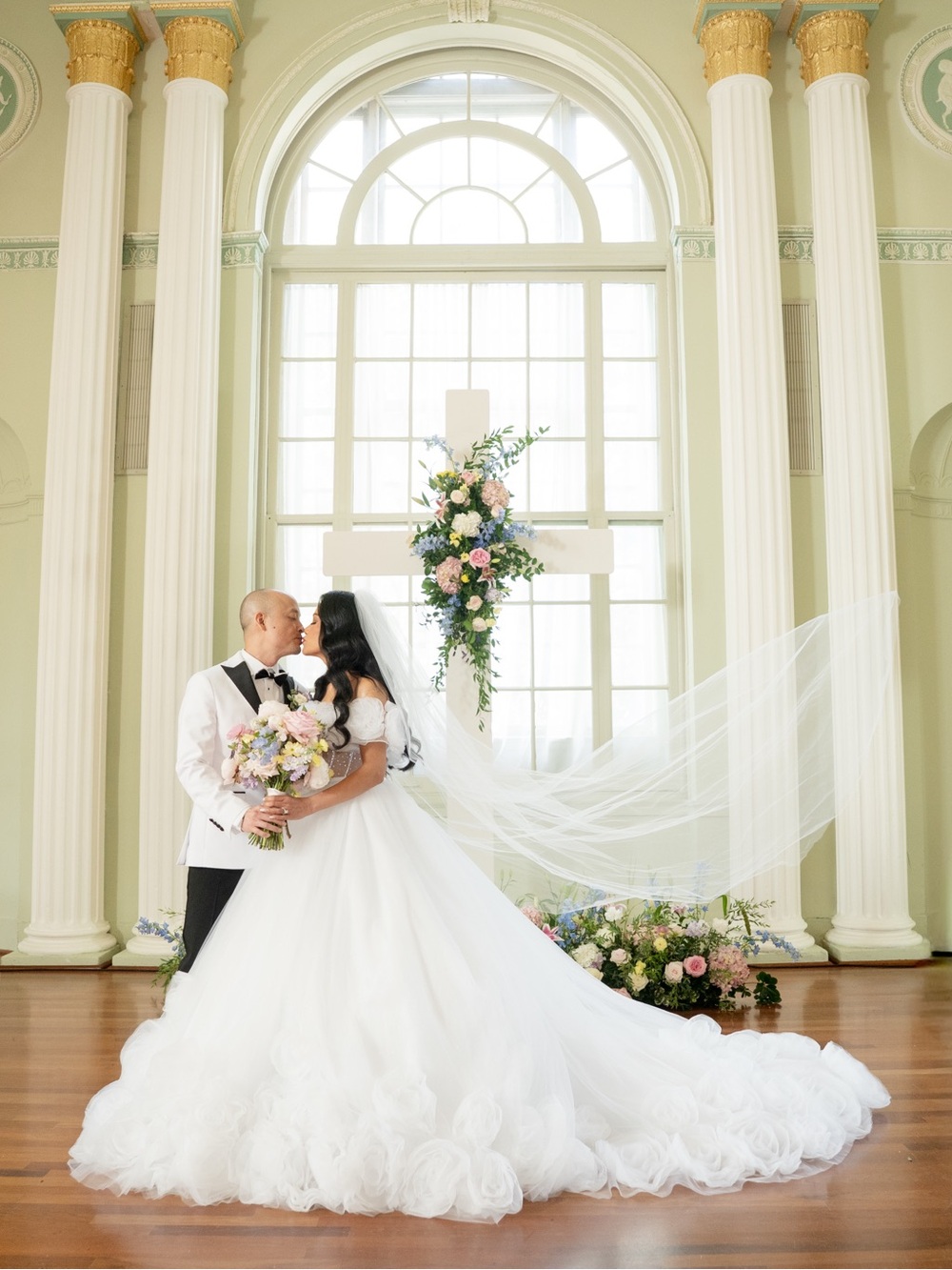Classic White Bridal Veil - Elegant Sheer Wedding Veil